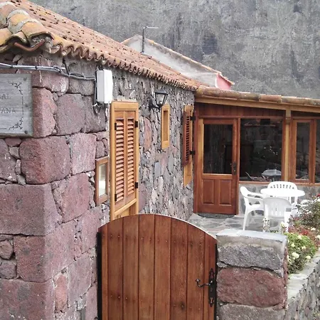Chalet 2 Bedrooms Chalet With Shared Pool Terrace And Wifi At Buenavista Del Norte Masca