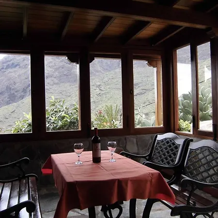 2 Bedrooms Chalet With Shared Pool Terrace And Wifi At Buenavista Del Norte ماسكا